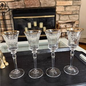 Milkasa Elegant Gold Rimmed Wine Glasses Set of 4